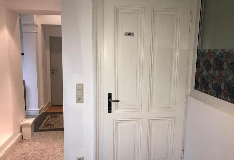 A&s Hostel Bonnerstr. 64