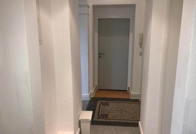 A&s Hostel Bonnerstr. 64