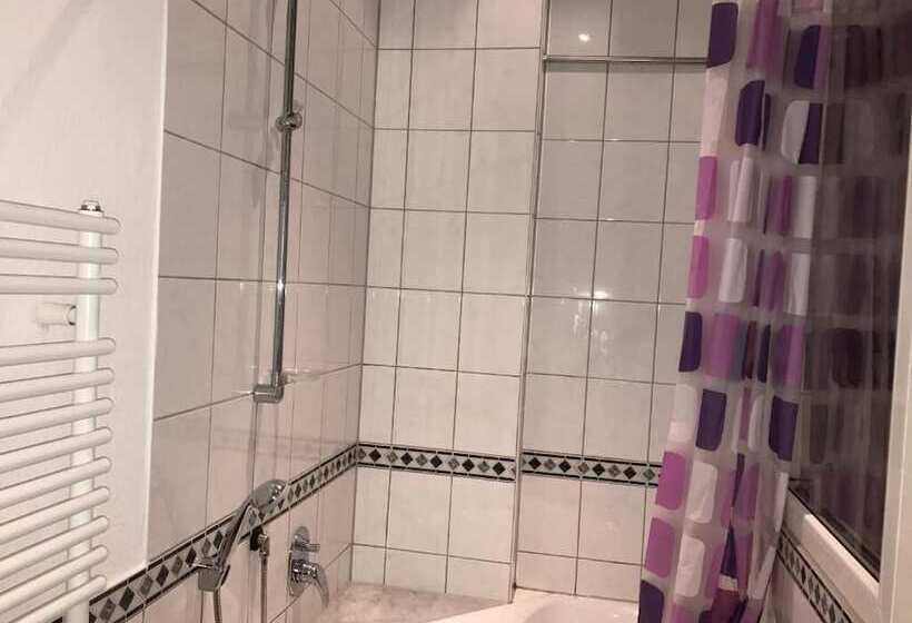 A&s Hostel Bonnerstr. 64