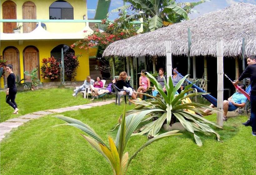 هاستل Hostal Maxima