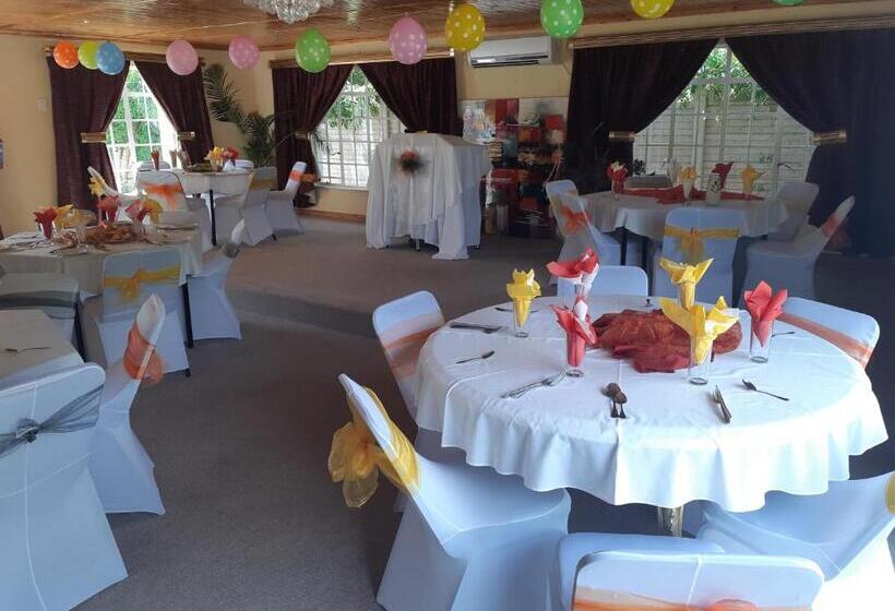 تختخواب و صبحانه Mentor Guest House