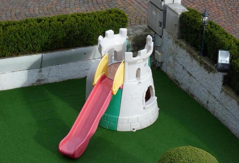 בית מלון כפרי Ai Tre Ponti