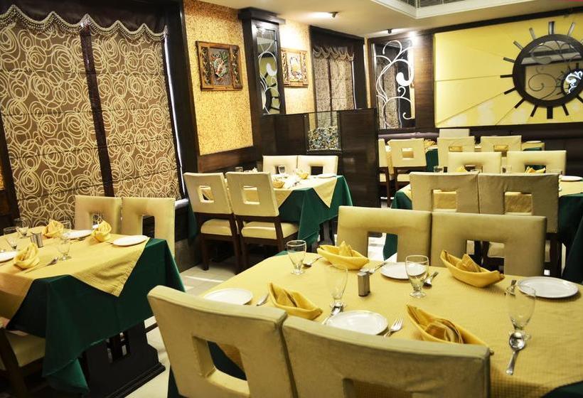 ホテル Ajuba Residency