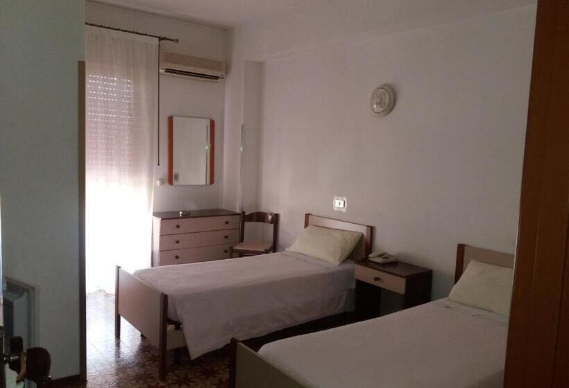 בית מלון כפרי Albergo Europa