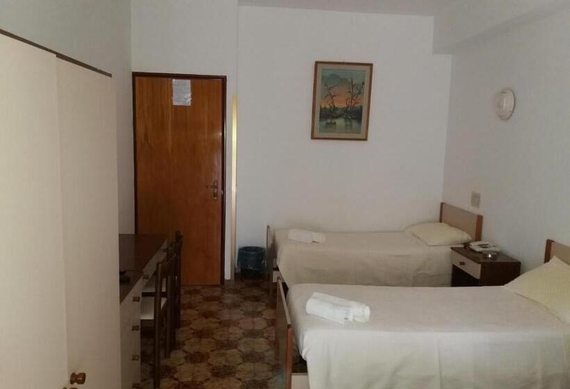 בית מלון כפרי Albergo Europa