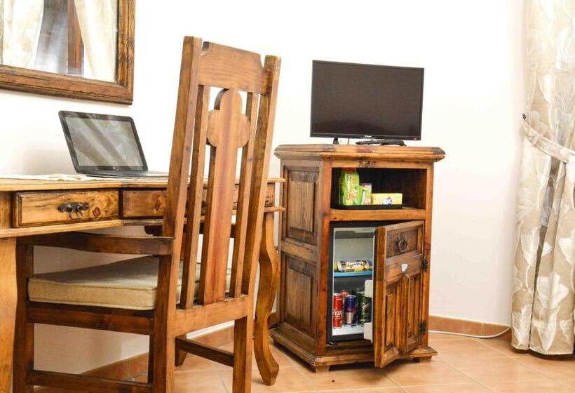 Отель Castello Di Giuliano