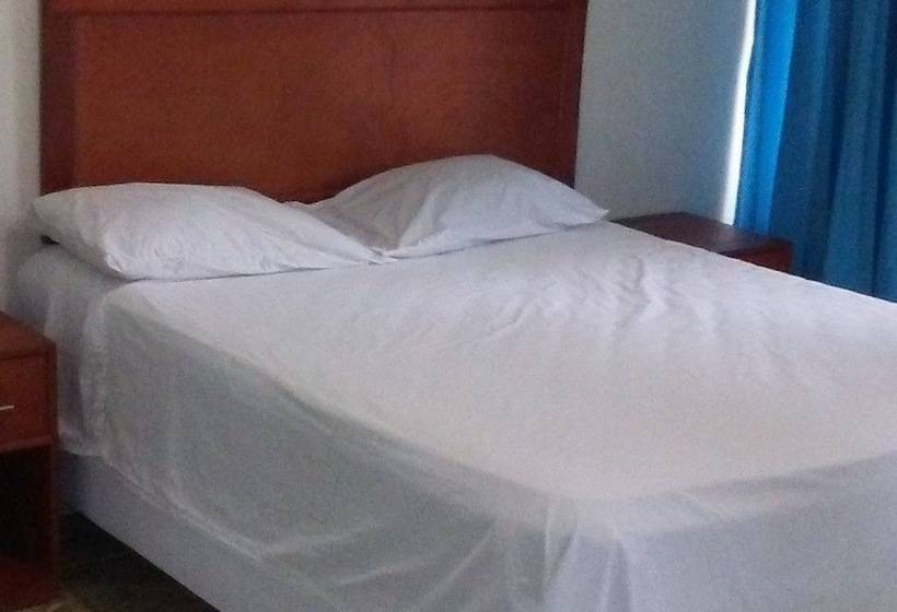 בית מלון כפרי Costa Linda Beach Boca Chica