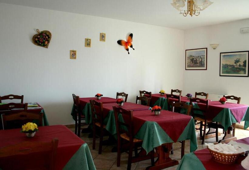 בית מלון כפרי Garni Marika