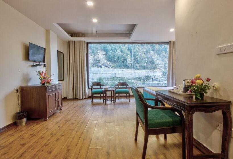 酒店 Katoch Grand By Vivaan