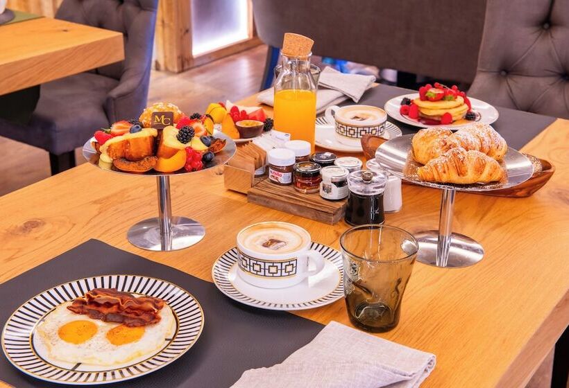 ホテル Montchalet