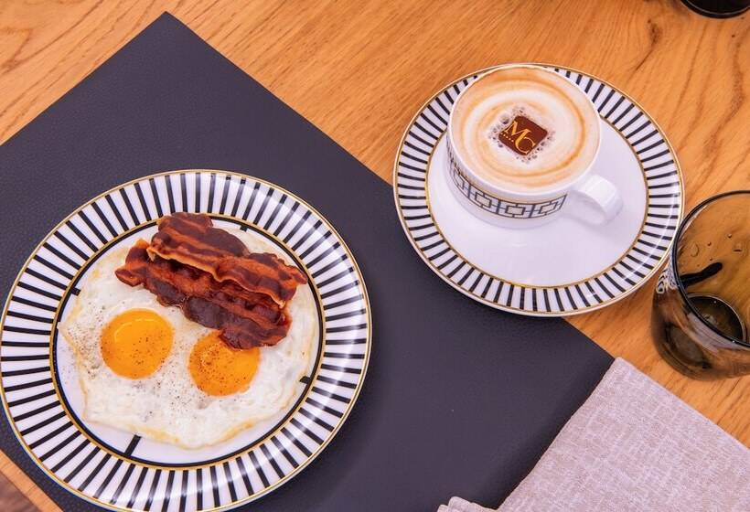 ホテル Montchalet