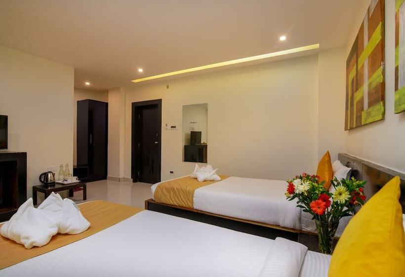 ホテル Muscatel Yavachi   400 Mts From Mg Marg