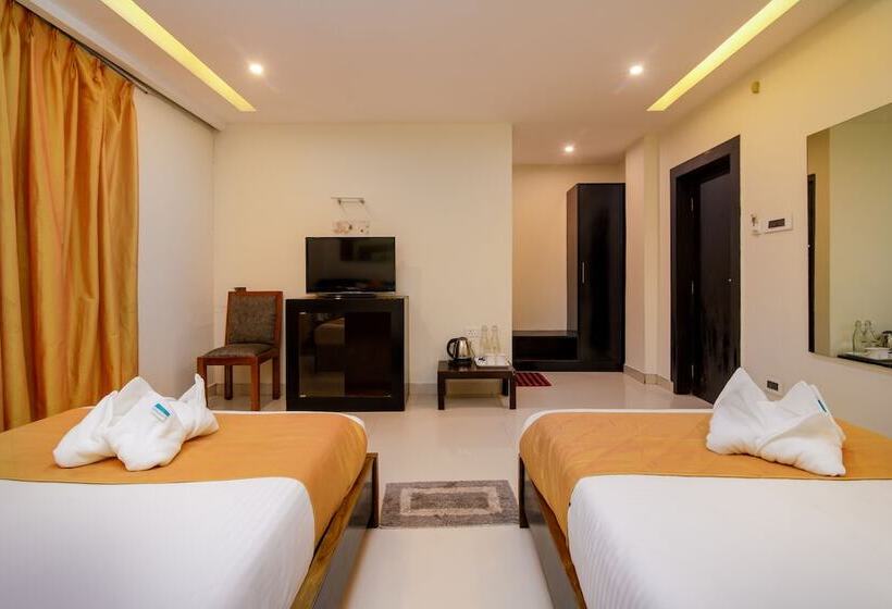 ホテル Muscatel Yavachi   400 Mts From Mg Marg