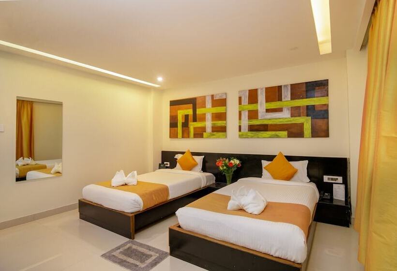 ホテル Muscatel Yavachi   400 Mts From Mg Marg