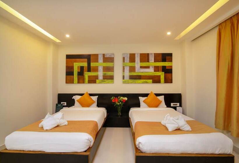 ホテル Muscatel Yavachi   400 Mts From Mg Marg