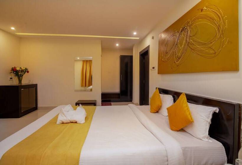 ホテル Muscatel Yavachi   400 Mts From Mg Marg