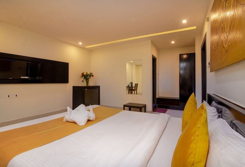 ホテル Muscatel Yavachi   400 Mts From Mg Marg