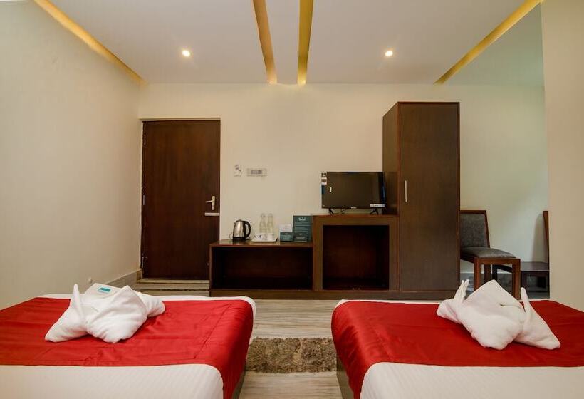 ホテル Muscatel Yavachi   400 Mts From Mg Marg