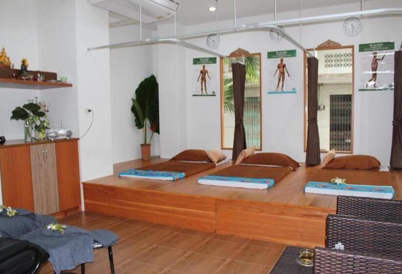 בית מלון כפרי Namthip Residence