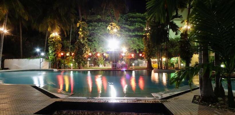 ホテル Parisutham