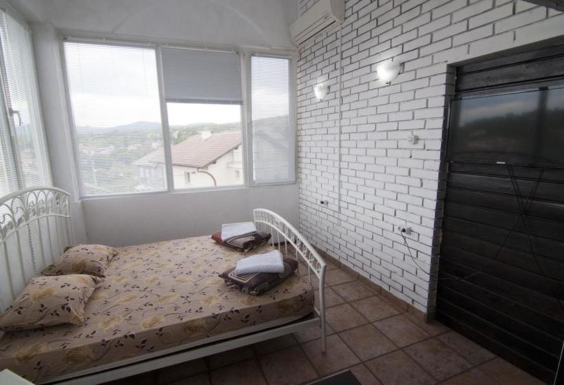 בית מלון כפרי Snow Heaven