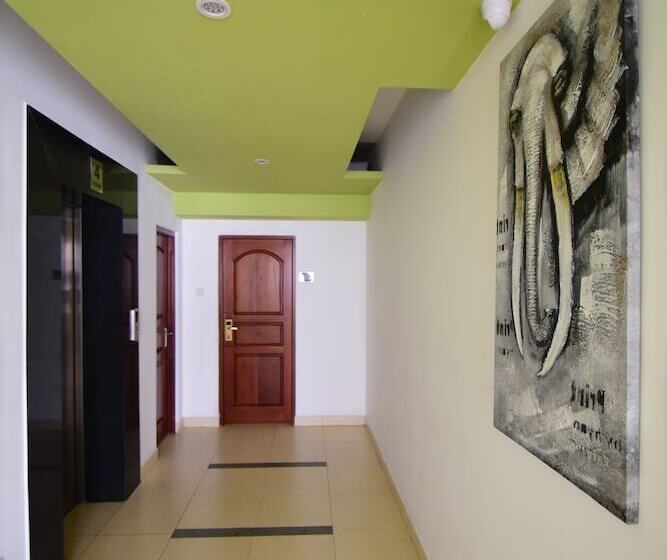 Отель Thilhara Days Inn