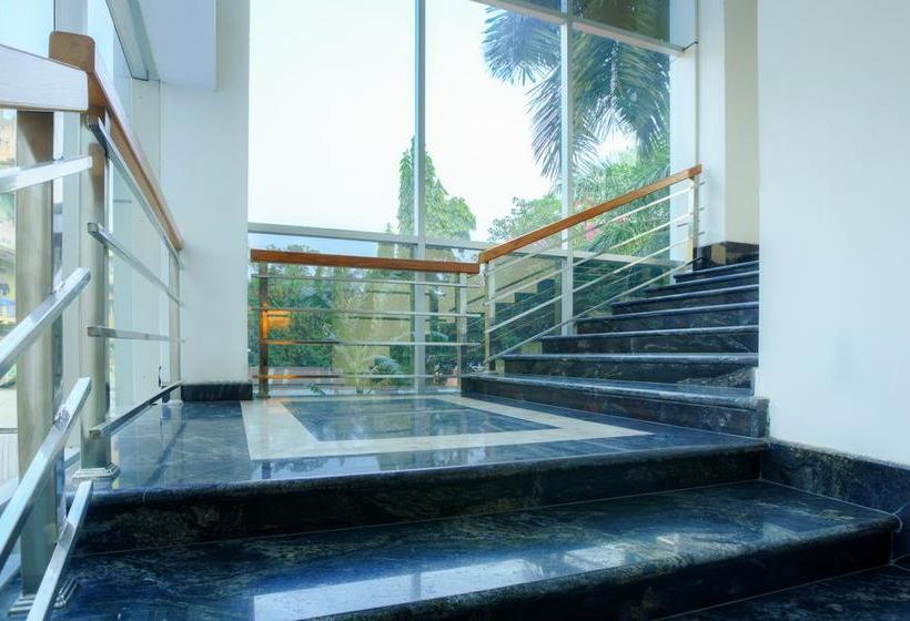 בית מלון כפרי Grand Bhabendra Alay