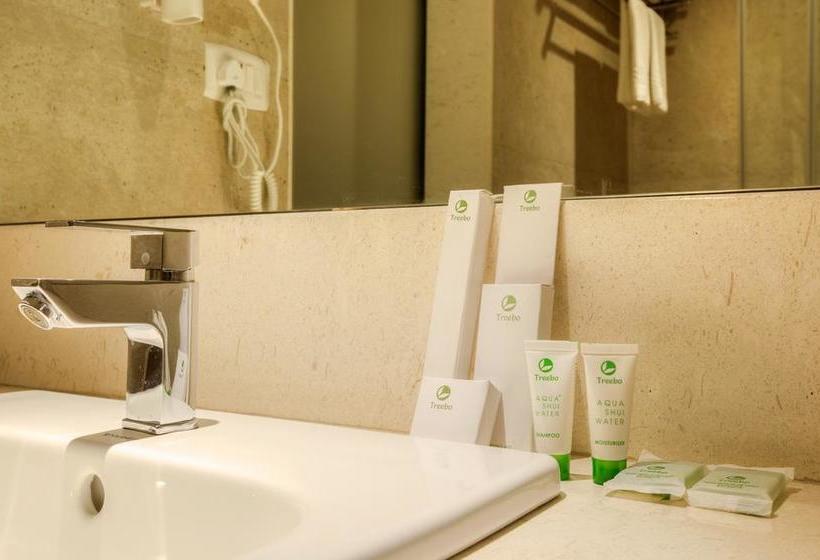 בית מלון כפרי Grand Bhabendra Alay