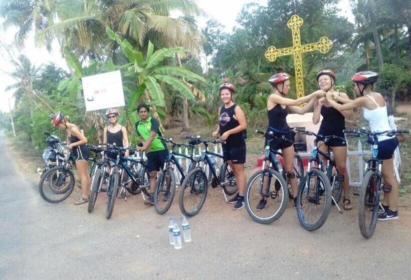 هتل Trimurti Pine Valley Resort