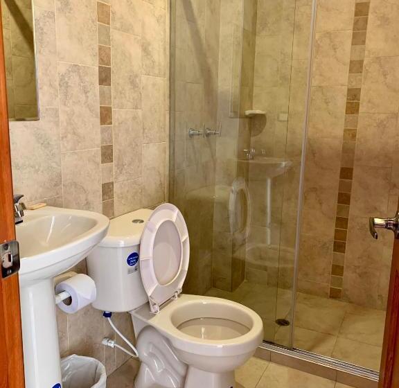 Отель Universal