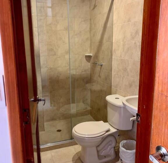 Отель Universal