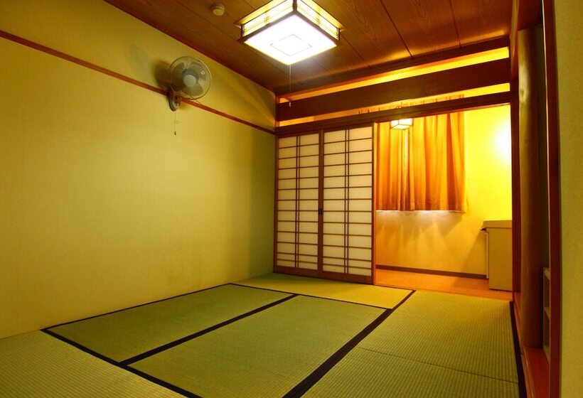 בית מלון כפרי Utopia Naeba