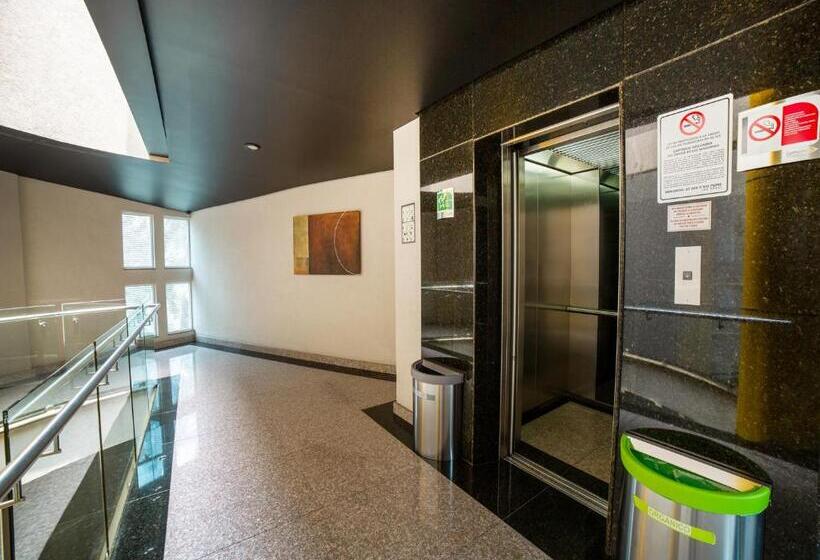 ホテル Via La Villa