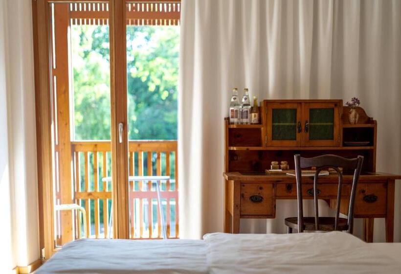 בית מלון כפרי Zum Riesen Historic Refugium