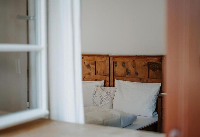 בית מלון כפרי Zum Riesen Historic Refugium