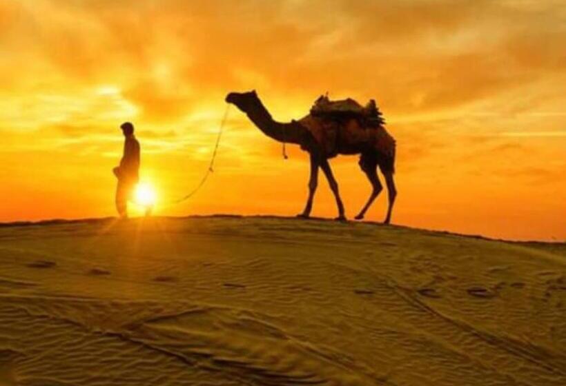 Jaisalmer Hostel Crowd
