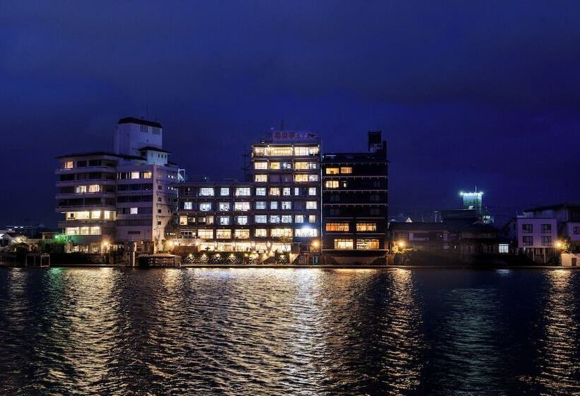 Рёкан Hita Onsen Kizantei