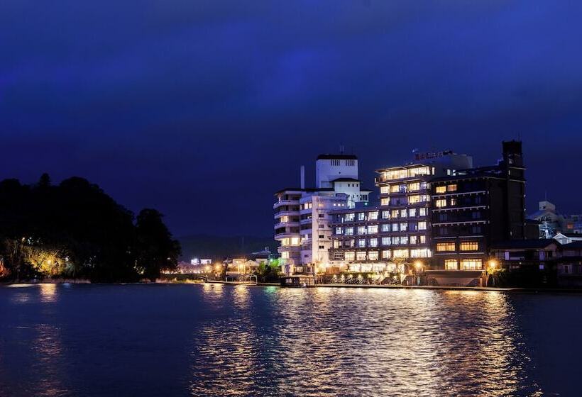 Рёкан Hita Onsen Kizantei