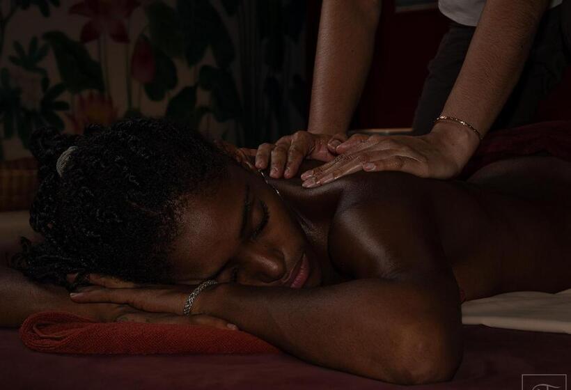 Sala Baï Hotel & Restaurant School