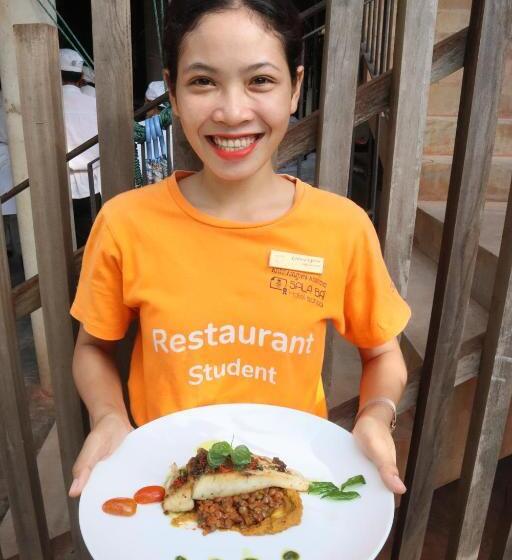 Sala Baï Hotel & Restaurant School