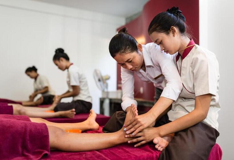 Sala Baï Hotel & Restaurant School