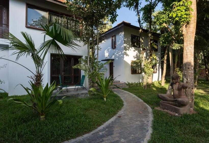 Sala Baï Hotel & Restaurant School