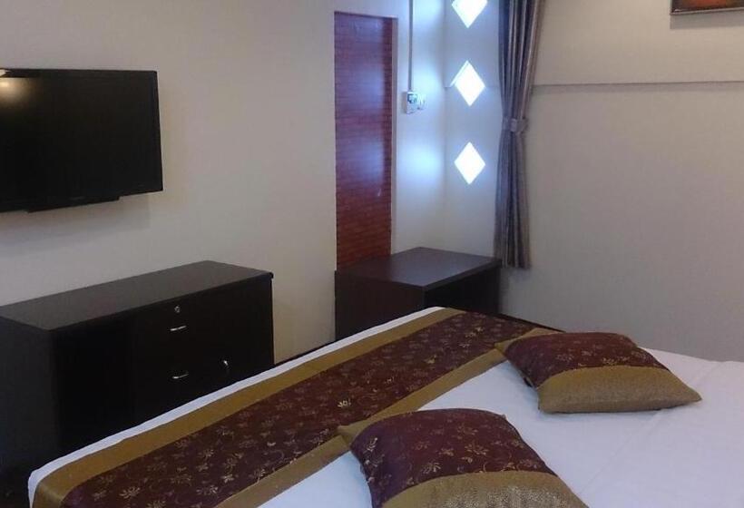 & Apartment Ambassador 3