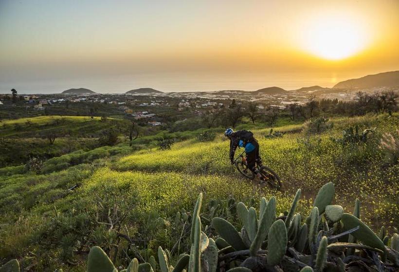 ユースホステル El Porvenir