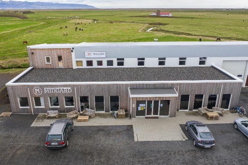 هاستل Midgard Base Camp