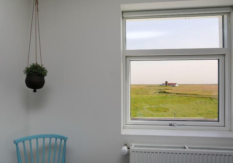 هاستل Midgard Base Camp