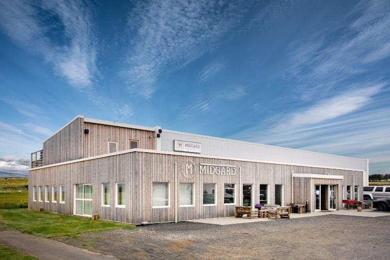 هاستل Midgard Base Camp