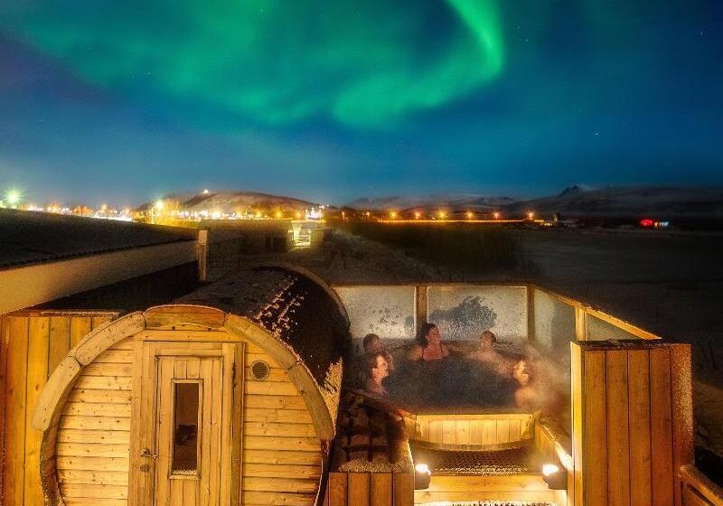 هاستل Midgard Base Camp