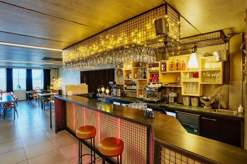 هاستل Midgard Base Camp