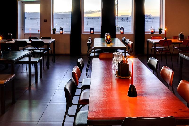 هاستل Midgard Base Camp